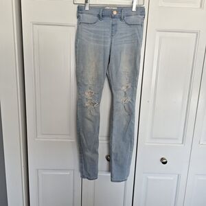 Abercrombie Kids Light Blue Distressed Skinny Jeans •flawed
